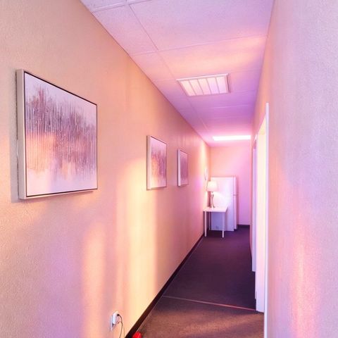 MOON MASSAGE, massage spa in Thornton, CO